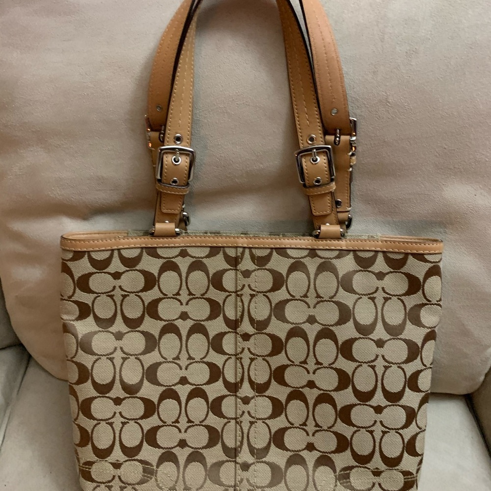 Handbag - Picture 2 of 6
